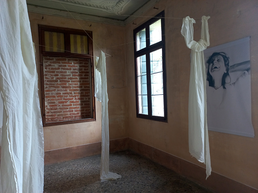 installazione di Elena Basso, allo Spazio Scuderia del Vam