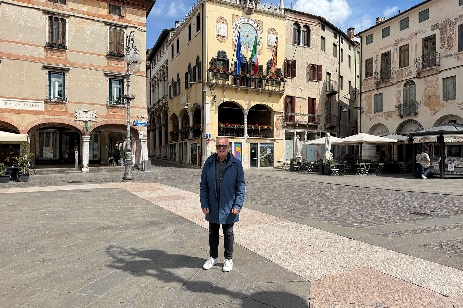 Sicurezza, Bassano firma il protocollo in Prefettura: telecamere e presidi fissi contro i «maranza»