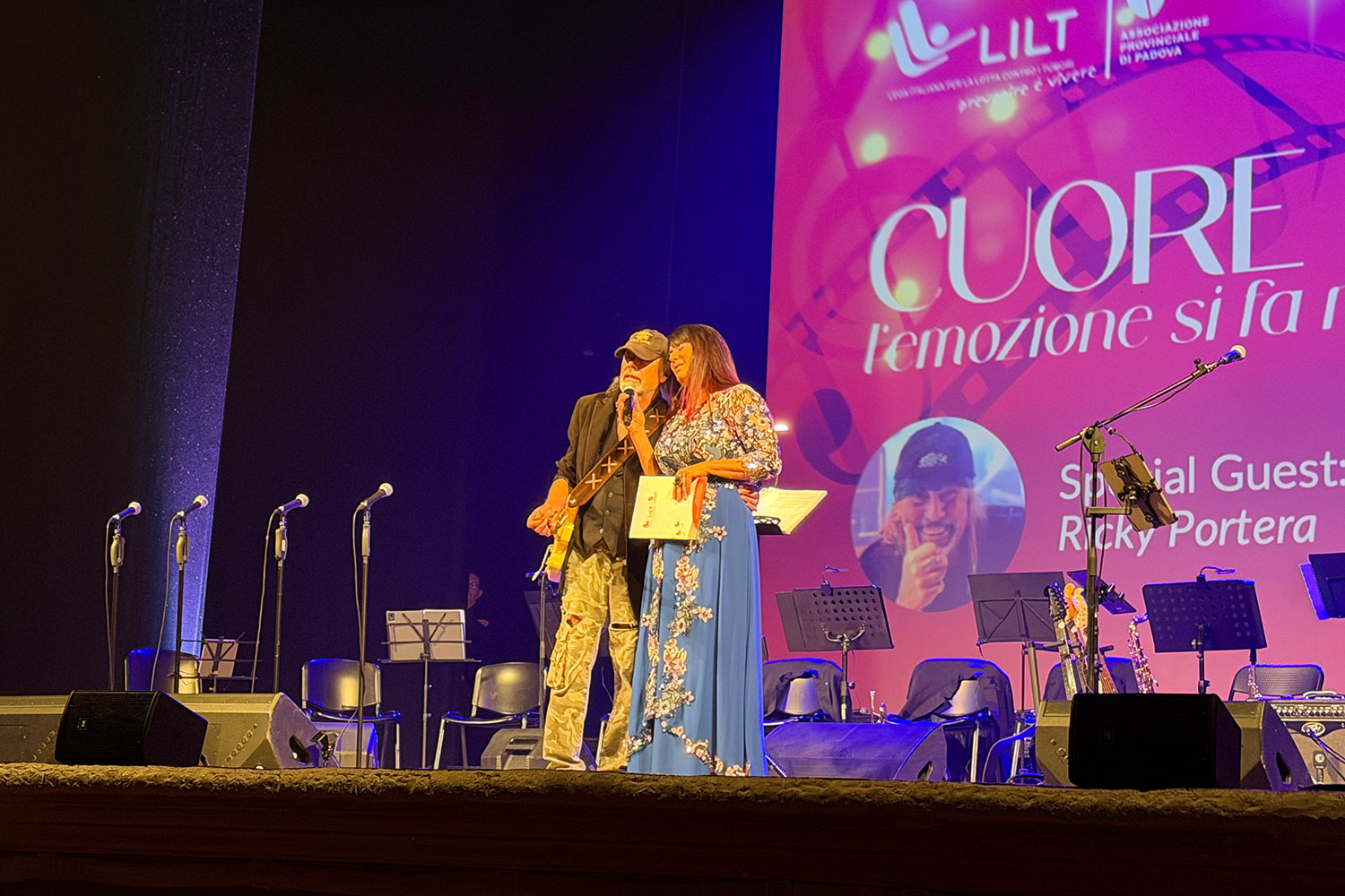 Al Teatro Verdi il trionfo della bassanese BlueSingers & Orchestra per la solidarietà LILT