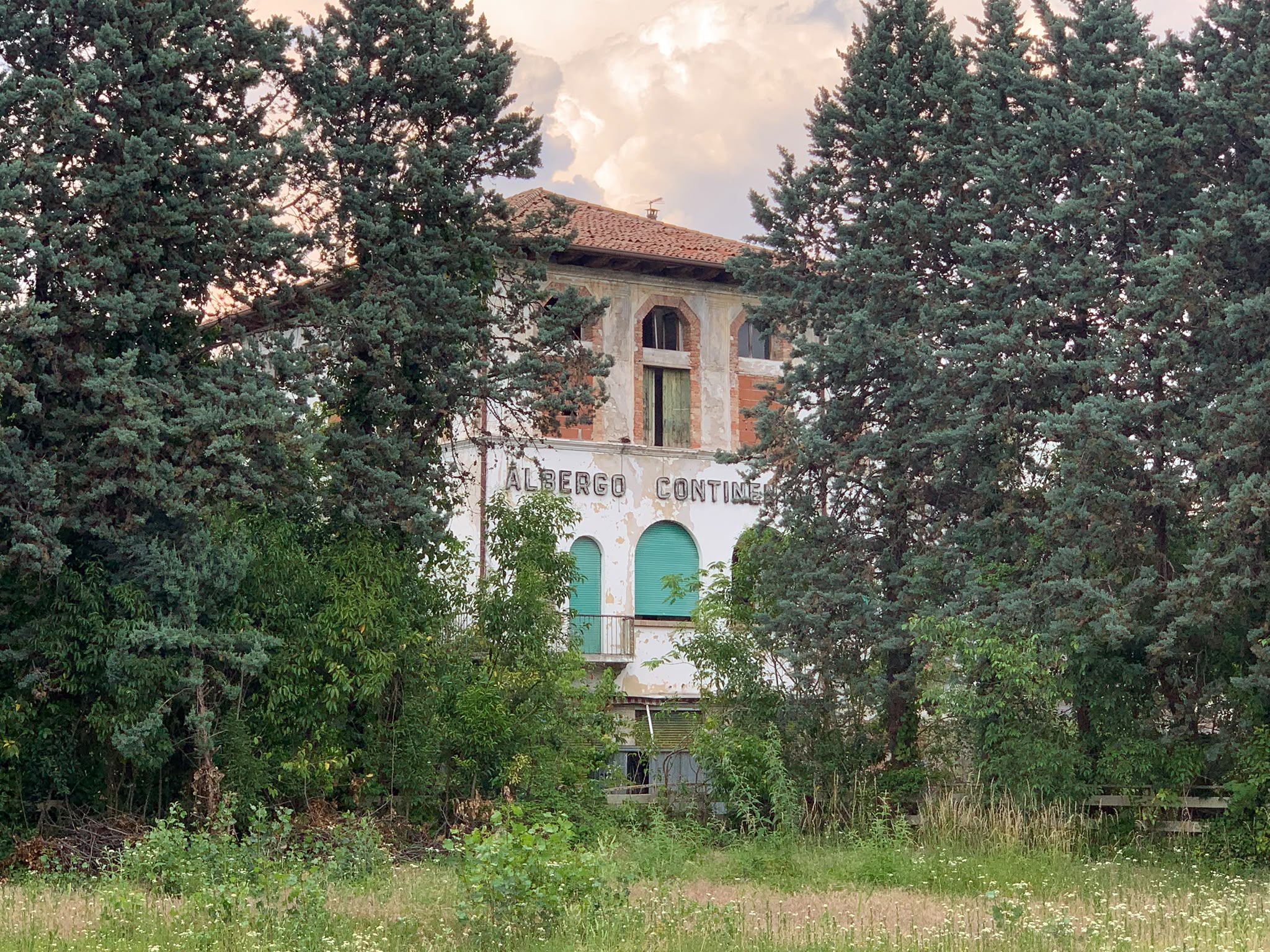 Addio ex Continental, verso il via libera definitivo: al posto del degrado uffici, case e un nuovo parco