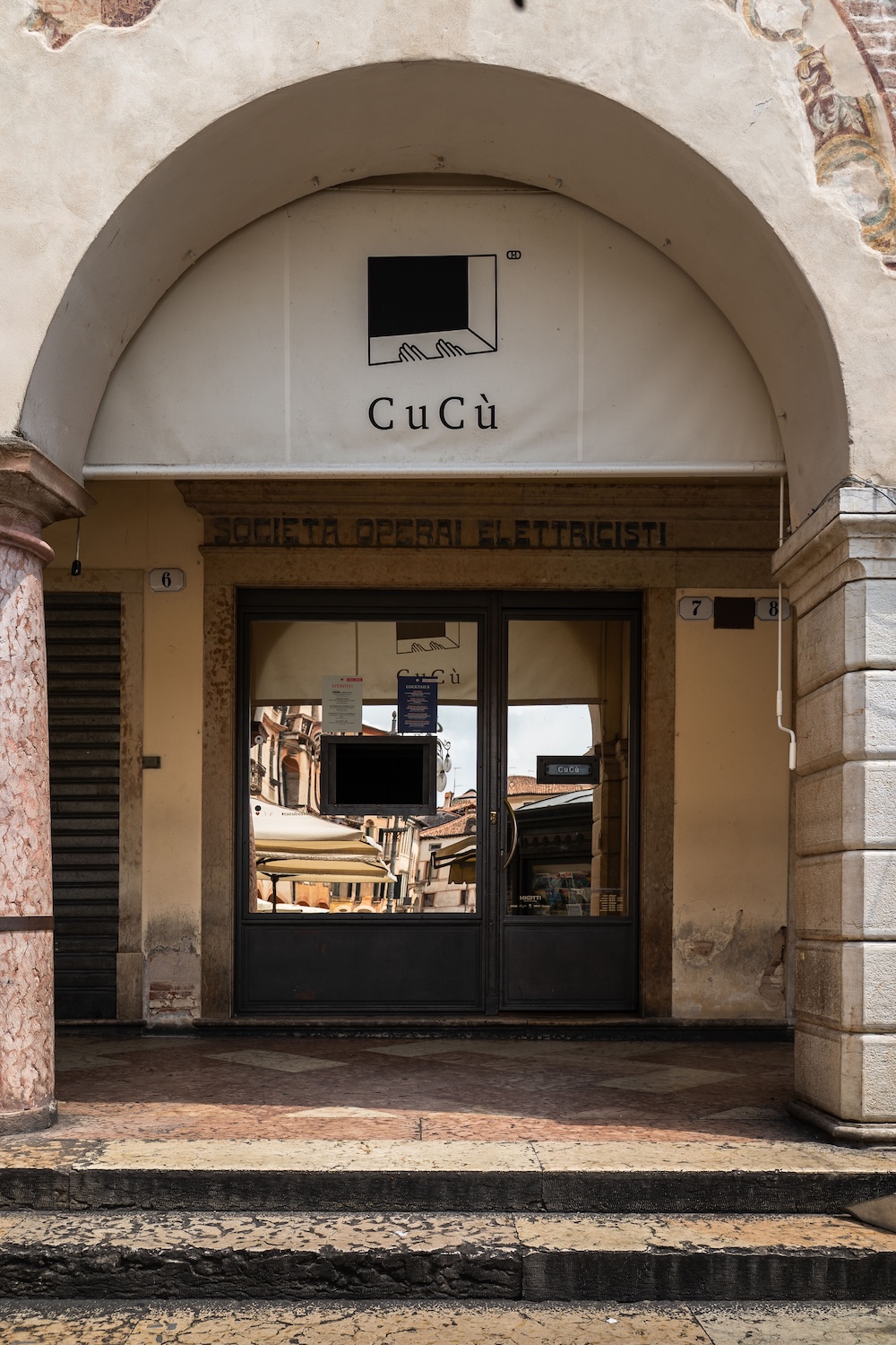 Cucù in Piazza Libertà a Bassano del Grappa.