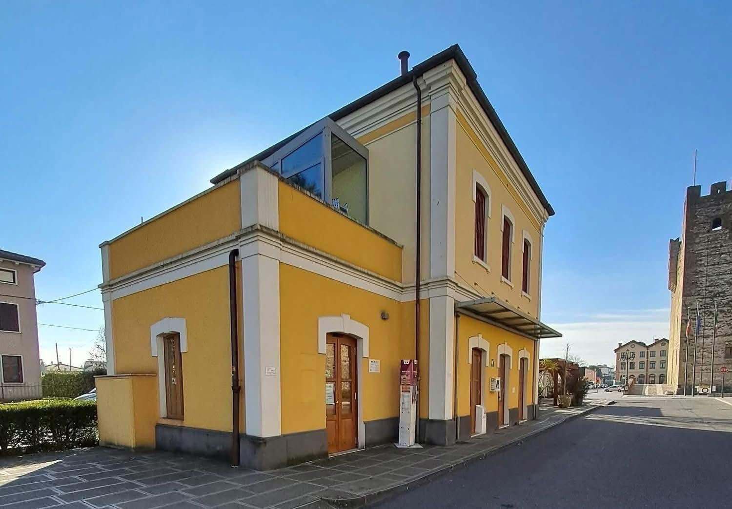 Marostica, riapre lo storico bar della stazione