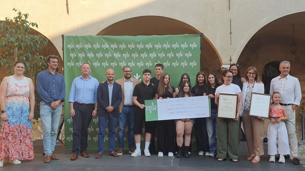 Il Liceo Brocchi vince la Challenge di Radici Future con i cubi urbani interattivi