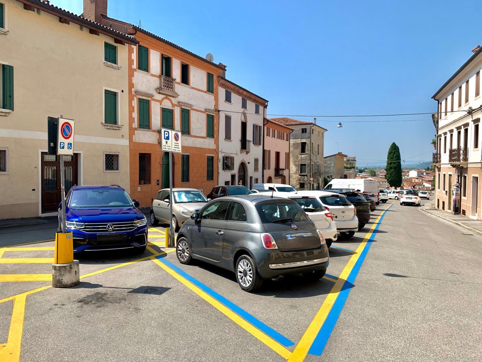 Parcheggi, solo un posto riservato ogni due permessi nel centro storico